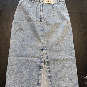 Zara Light Wash denim midi skirt